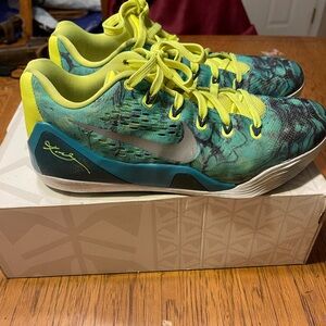 Kobe ix EM 8.5 mens used with box